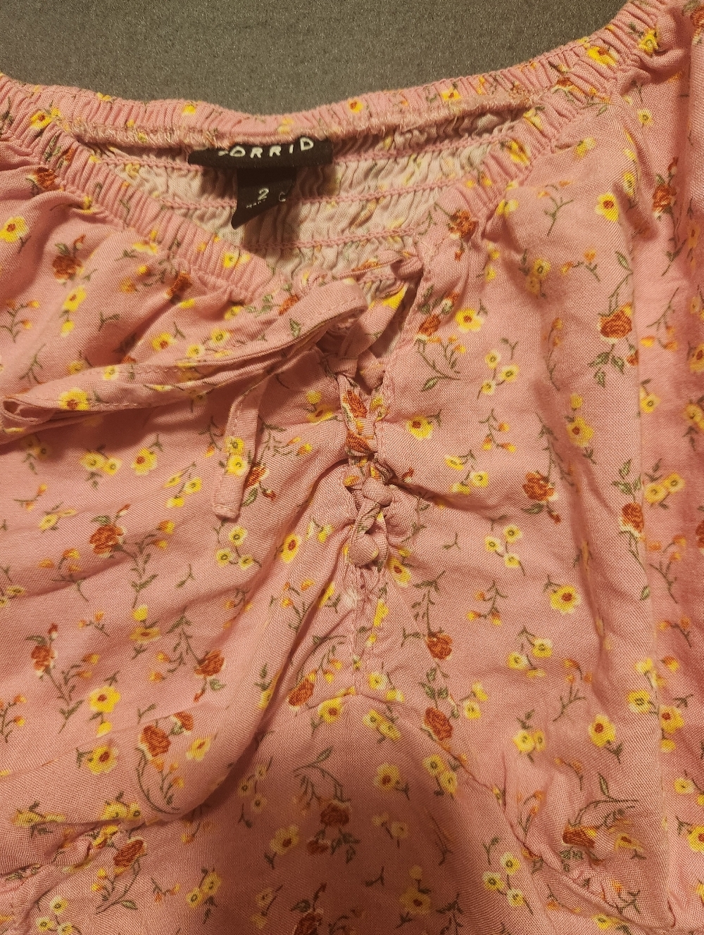 Torrid Top Women Size 2 Pink Peasant Floral Boho Smocked Ditsy Cottage - Picture 3 of 11